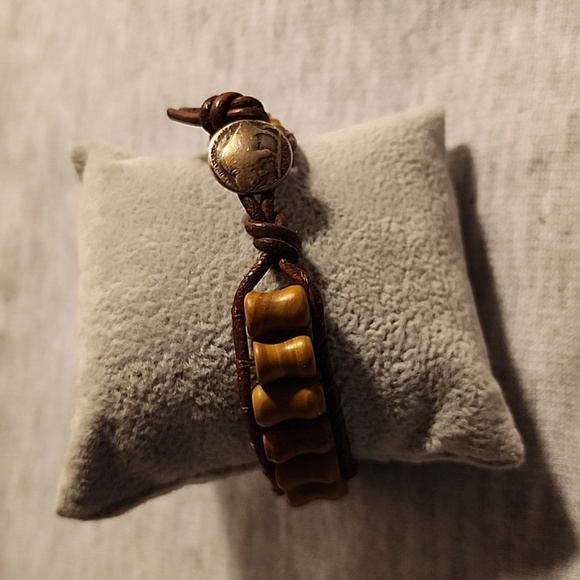 Men's Bracelet with Buffalo Button - Picture 6 of 9